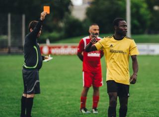 Quel salaire touche un arbitre de Ligue 1 ?