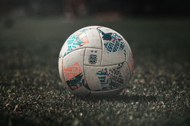 Les clubs de barcelone du psg et de la nwsl interesses par vivian